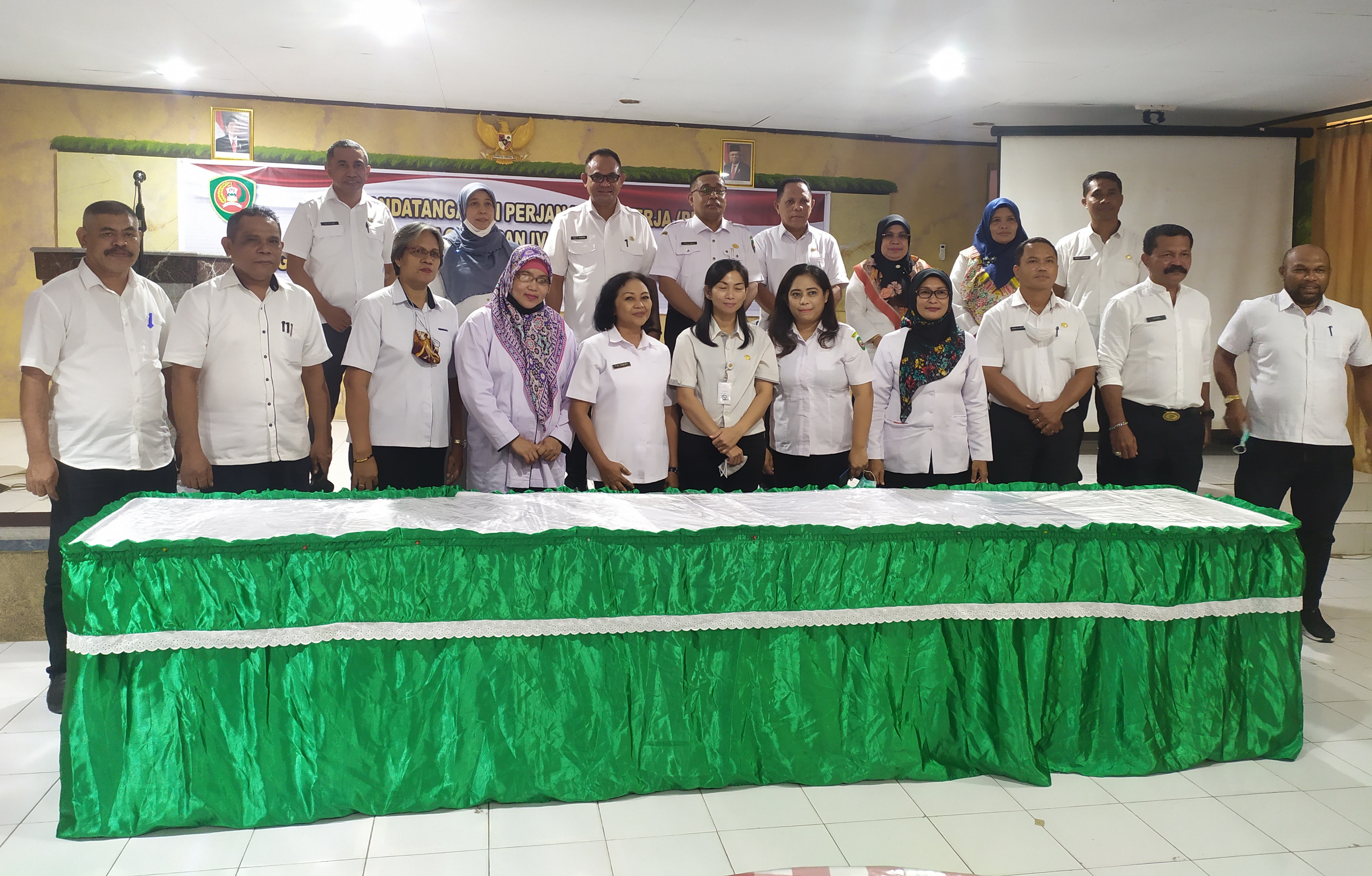 DINAS KOMINFO MALUKU TEKEN PERJANJIAN KINERJA ESELON III DAN IV TAHUN 2021