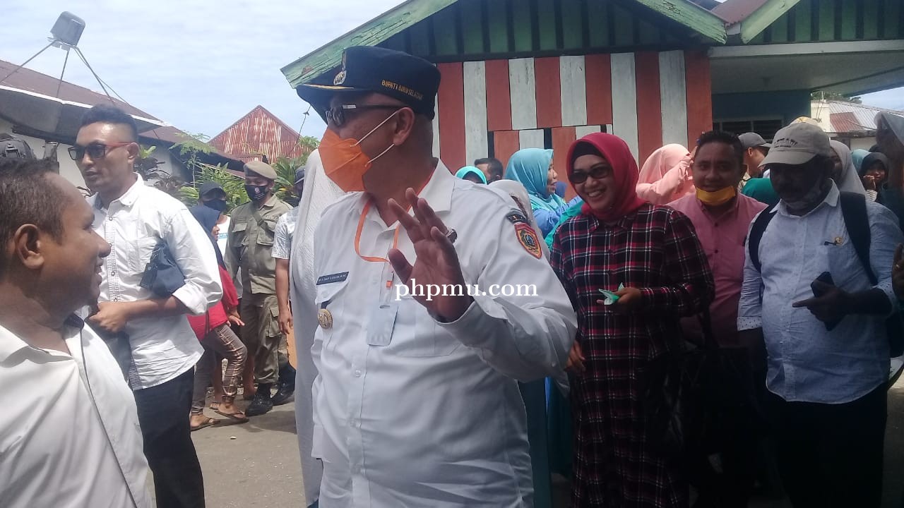 Bupati Tagop Soulissa Lantik BPD Nalbesi