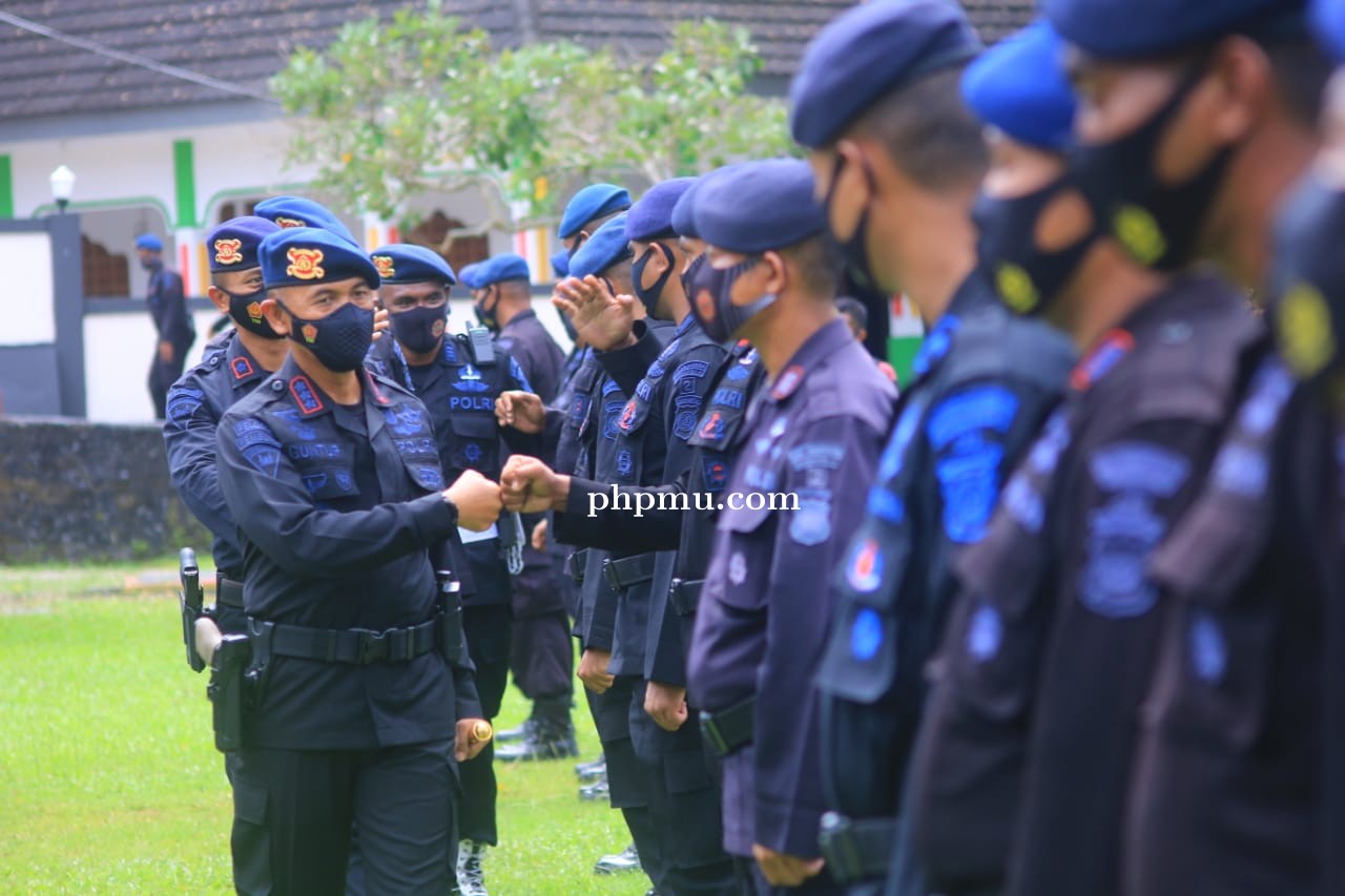 Usai Pengamanan Pilkada di Sulsel dan Papua 100 Personil Brimob Polda Maluku tiba kembali di Ambon 