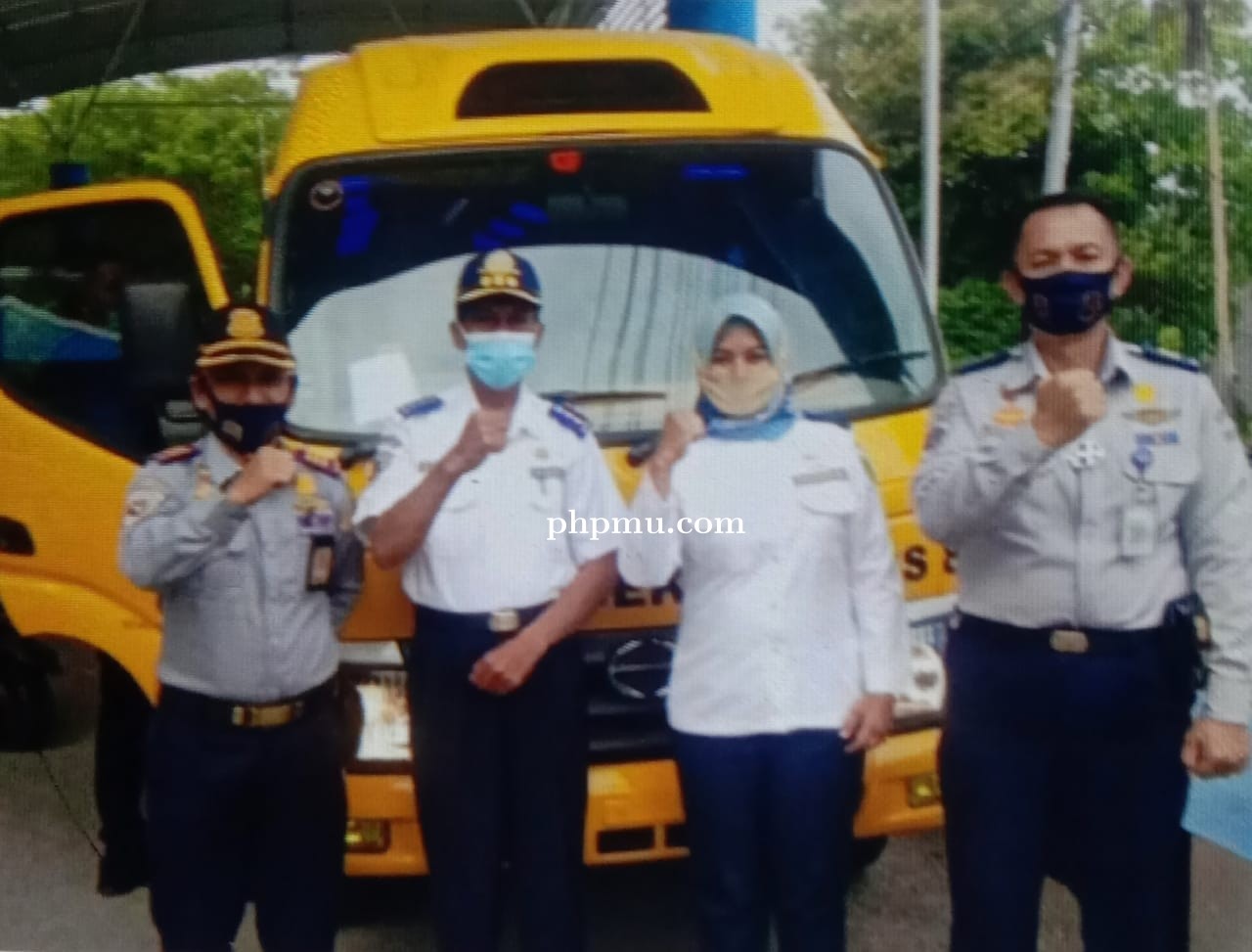 Pemkot Tual Dapat Bantuan Bus sekolah Dari Kemenhub