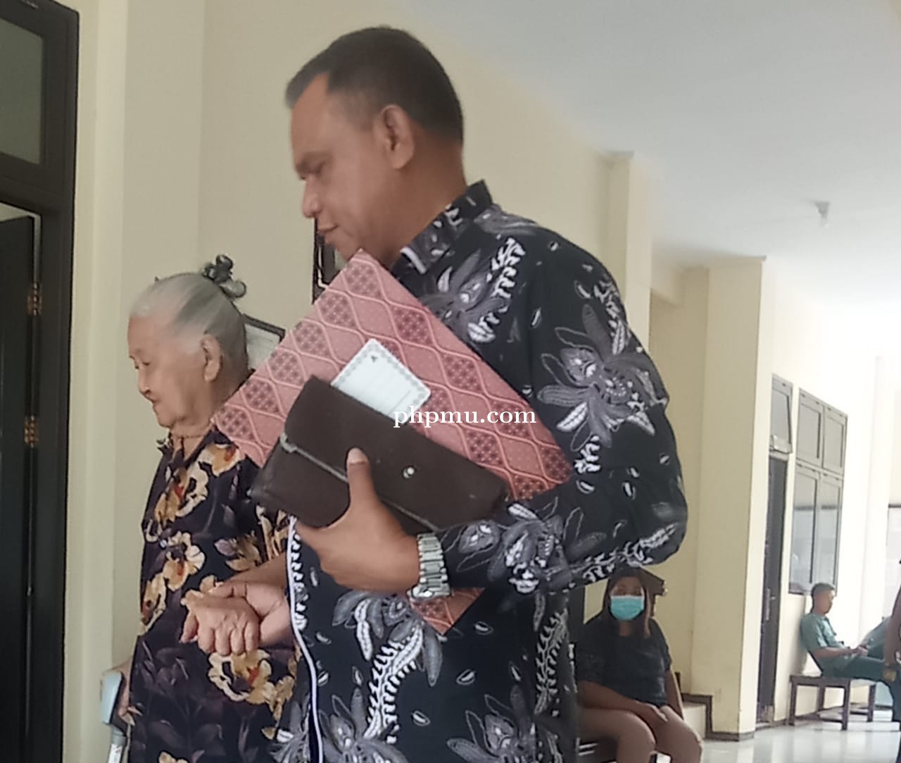 Sidang Mediasi Tahap II Ibu Kandung Gugat Anak Kandung Di Saumlaki