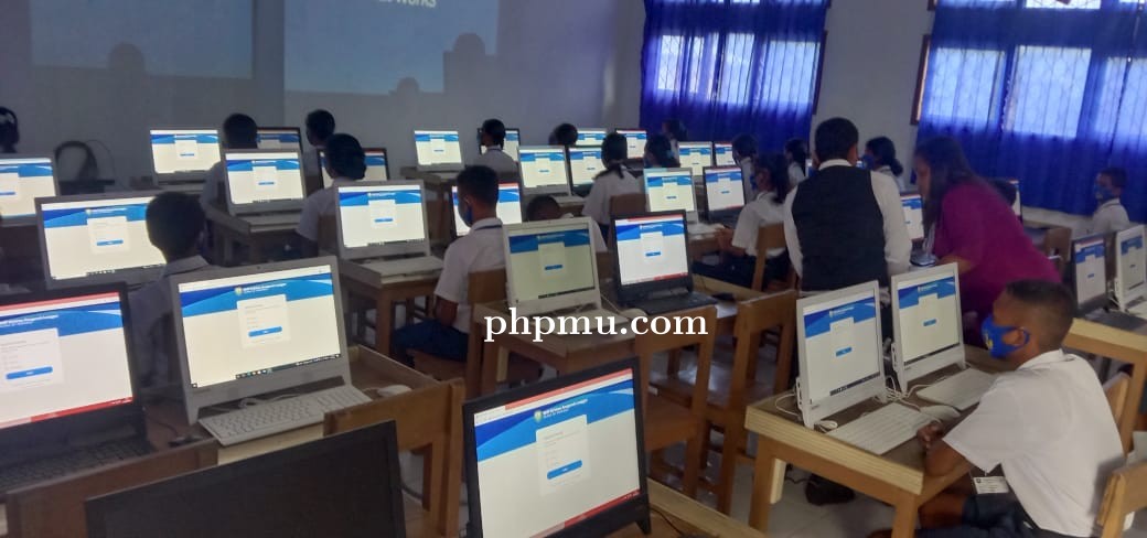29 Murid SMP Kristen Anugrah Ohoijang Ikut Ujian Dengan Aplikasi CBT AKM