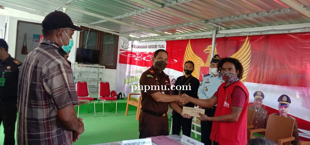 Kejari Tual Mediasi Pelaku dan Korban di Rumah Restorative Justice