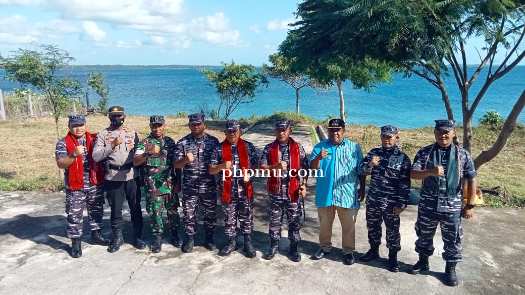 Muspika Selaru Sambut Kunjungan Pangkoarmada III TNI-AL